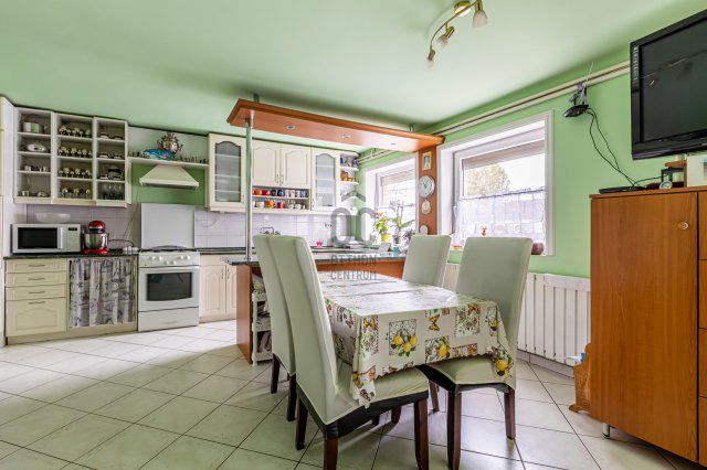 Eladó családi ház, Vácrátóton 129.9 M Ft, 10 szobás