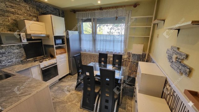 Eladó panellakás, Miskolcon 29.99 M Ft, 3 szobás