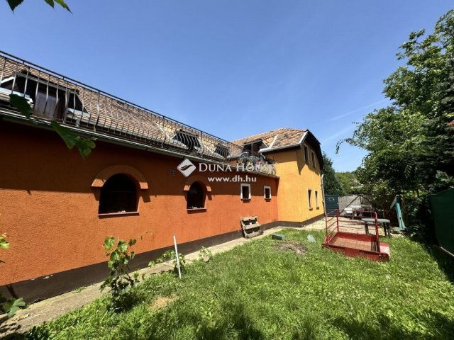 Eladó hotel, Ecseren 250 M Ft / költözzbe.hu