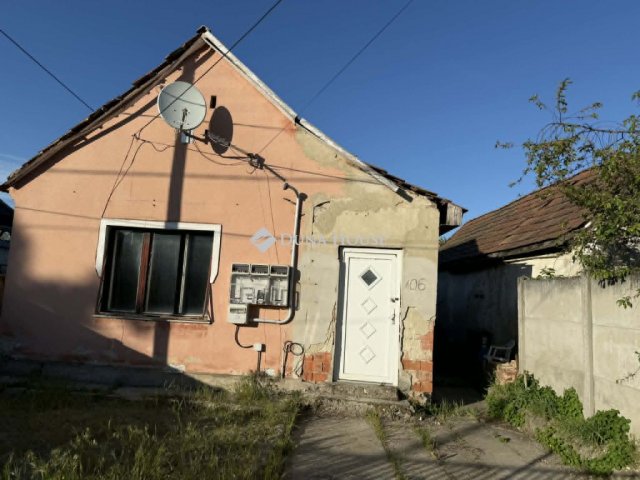 Eladó családi ház, Esztergomban 29.9 M Ft, 4 szobás