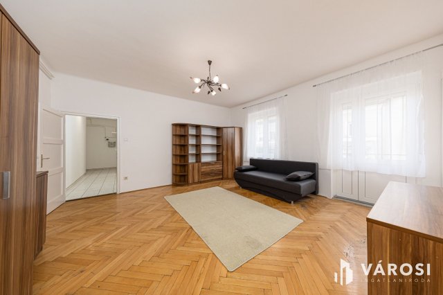 Kiadó téglalakás, albérlet, Szegeden 250 E Ft / hó, 2 szobás