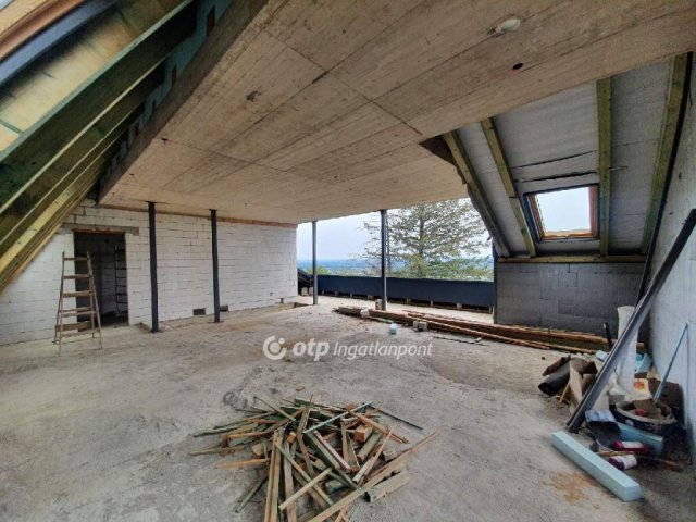 Eladó ikerház, Szentendrén 359 M Ft, 5 szobás