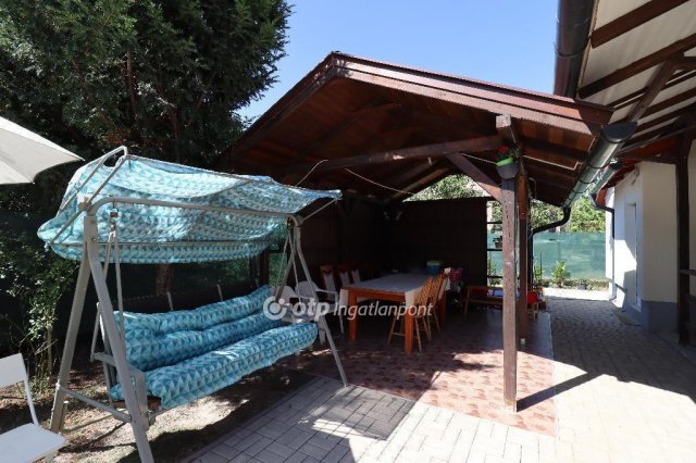 Eladó családi ház, Budapesten, XI. kerületben 75 M Ft, 2 szobás