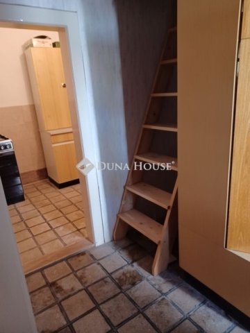 Eladó családi ház, Tahitótfalun 230 M Ft, 5 szobás