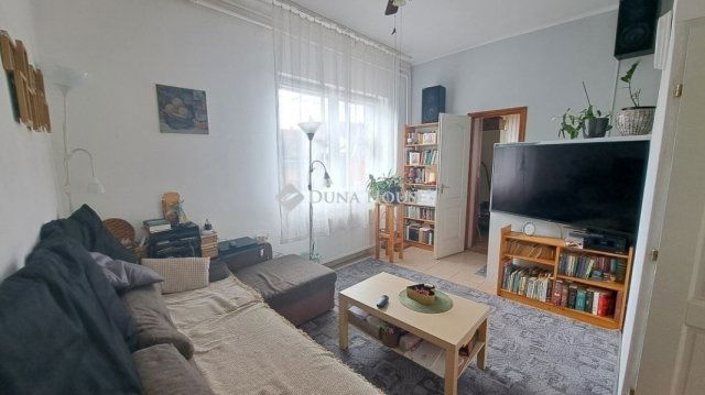 Eladó családi ház, Vecsésen 90 M Ft, 4 szobás