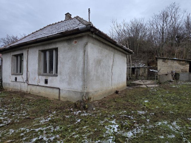 Eladó családi ház, Kulcson 15.9 M Ft, 2 szobás