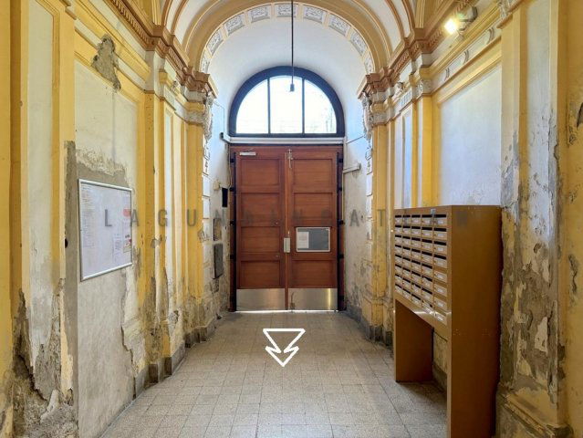 Eladó ipari ingatlan, VI. kerületben, Podmaniczky utcában