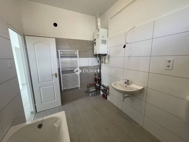 Eladó ikerház, Inárcson 89 M Ft, 4 szobás / költözzbe.hu