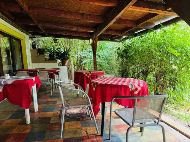 Eladó családi ház, Miskolcon 160 M Ft, 10 szobás