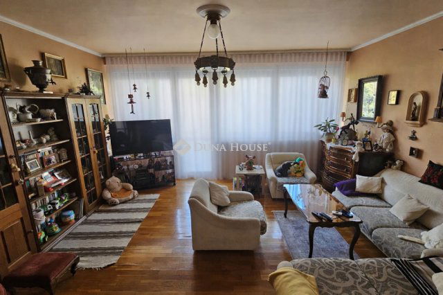 Eladó sorház, Veszprémben 99.5 M Ft, 5 szobás