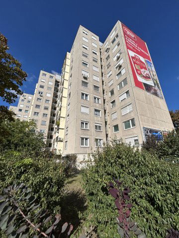Eladó panellakás, Győrött 52.9 M Ft, 1+2 szobás