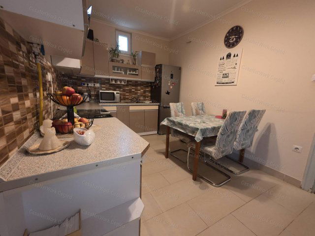 Eladó családi ház, Cegléden 65 M Ft, 3+1 szobás