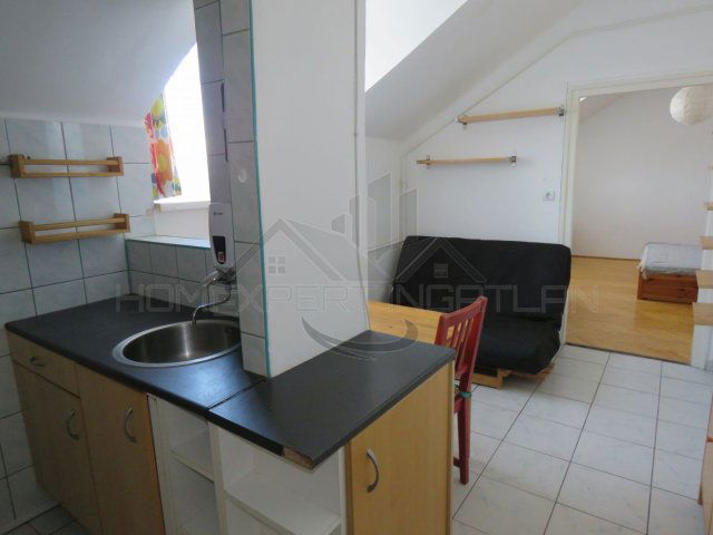 Eladó téglalakás, Budapesten, XIV. kerületben 42.5 M Ft