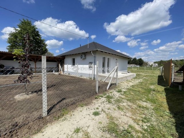 Eladó ikerház, Inárcson 89 M Ft, 4 szobás / költözzbe.hu