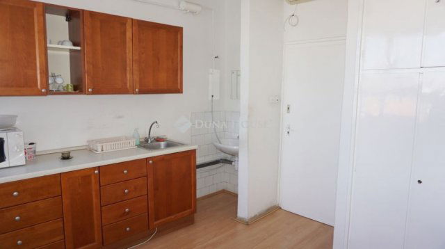 Eladó iroda, Zalaegerszegen 59.99 M Ft / költözzbe.hu