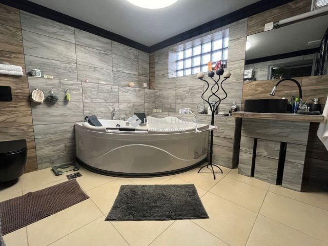 Eladó ipari ingatlan, Szentlőrinckátán 89.54 M Ft