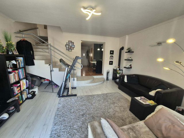 Eladó sorház, Kozármislenyen, Jácint utcában 95 M Ft, 3 szobás