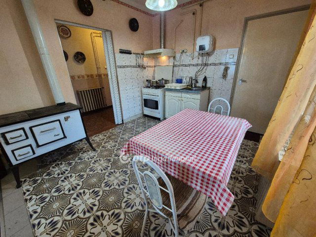 Eladó családi ház, Hódmezővásárhelyen 33.8 M Ft, 2 szobás