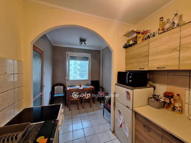 Eladó téglalakás, Balatonfüreden 75 M Ft, 4 szobás