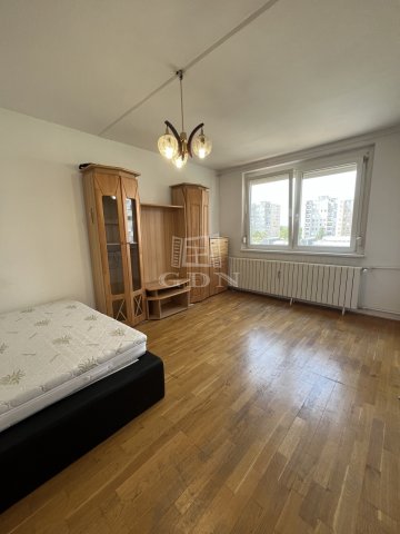 Eladó panellakás, Veszprémben 33.5 M Ft, 1 szobás