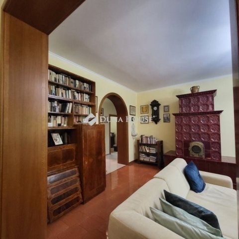 Eladó családi ház, Szegeden 210 M Ft, 6 szobás