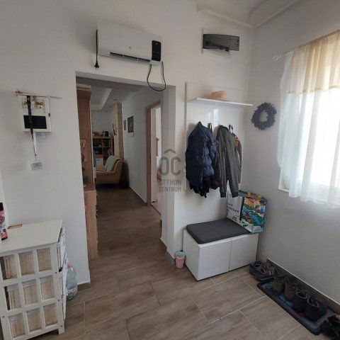 Eladó családi ház, Pécsett 64.9 M Ft, 2 szobás