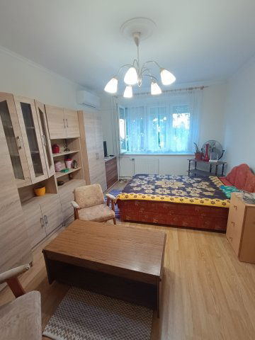 Kiadó panellakás, albérlet, Székesfehérvárott 120 E Ft / hó
