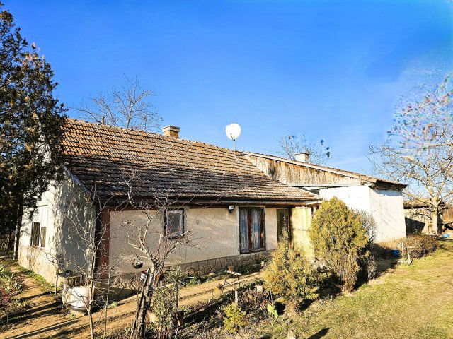 Eladó családi ház, Tompán 9.5 M Ft, 3 szobás