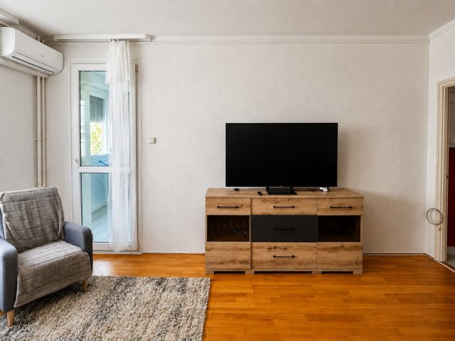 Eladó téglalakás, Keszthelyen 60 M Ft, 3+2 szobás
