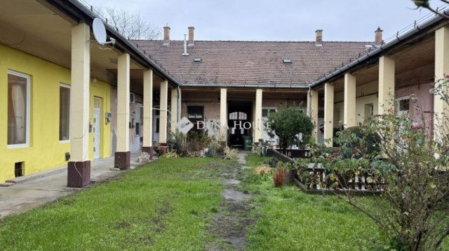 Eladó téglalakás, Budapesten, XV. kerületben 39.9 M Ft, 1 szobás