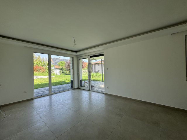 Eladó téglalakás, Budapesten, III. kerületben 154 M Ft, 3 szobás