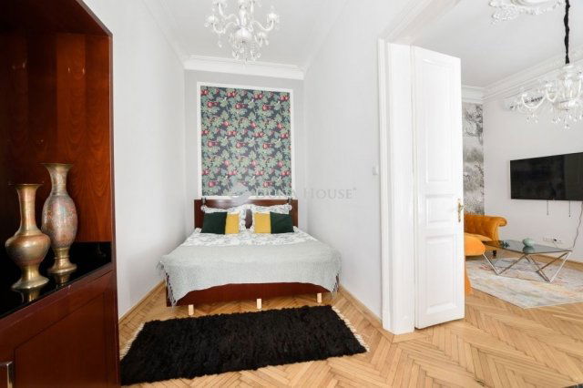Eladó téglalakás, Budapesten, VI. kerületben 162.5 M Ft