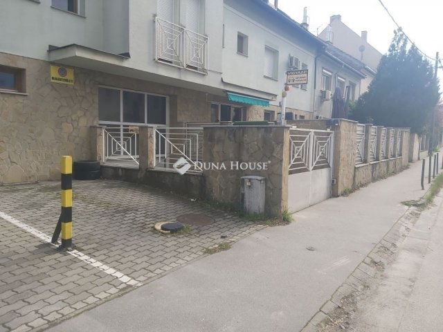 Eladó téglalakás, Budapesten, XIV. kerületben 250 M Ft, 5 szobás