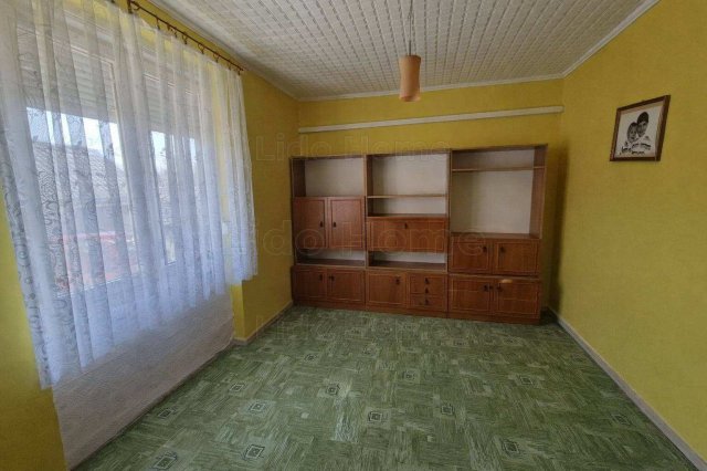 Eladó téglalakás, Székesfehérvárott 65 M Ft, 2 szobás