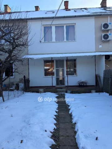 Eladó sorház, Salgótarjánban 45 M Ft, 3+1 szobás