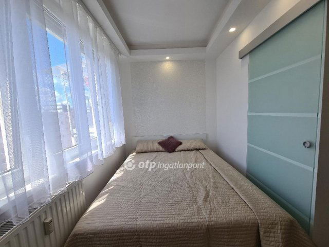 Eladó panellakás, Budapesten, XV. kerületben 59.9 M Ft