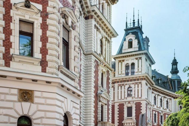 Eladó téglalakás, Budapesten, VI. kerületben 395 M Ft, 2 szobás