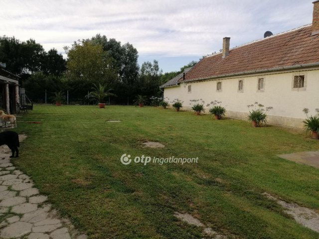 Eladó családi ház, Zalabéren 23.9 M Ft, 2 szobás