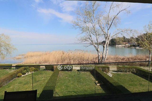 Eladó téglalakás, Siófokon 149.9 M Ft, 3 szobás