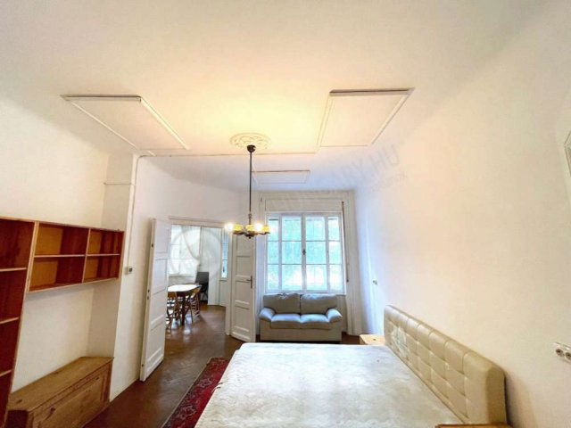 Eladó téglalakás, Budapesten, XI. kerületben, Bicskei utcában