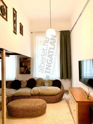 Kiadó téglalakás, albérlet, VII. kerületben, Huszár utcában