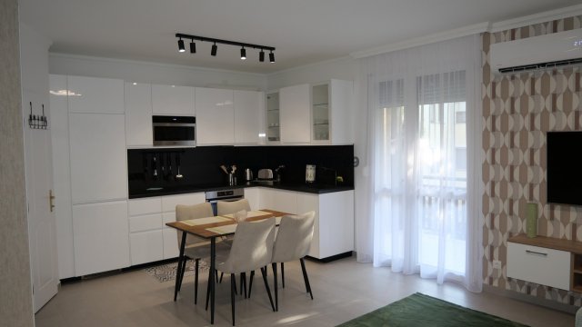 Kiadó téglalakás, albérlet, Debrecenben 290 E Ft / hó, 3 szobás