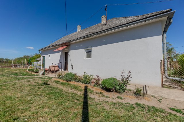 Eladó családi ház, Mezőzomboron 14.6 M Ft, 3 szobás