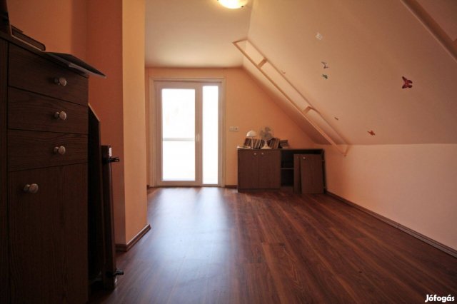 Eladó nyaraló, Dombóváron 25 M Ft, 2+1 szobás