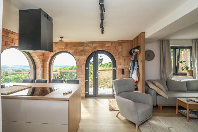 Eladó családi ház, Villányban 65 M Ft, 3 szobás