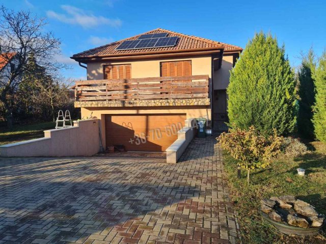 Eladó családi ház, Nagykovácsiban 219.9 M Ft, 4+1 szobás