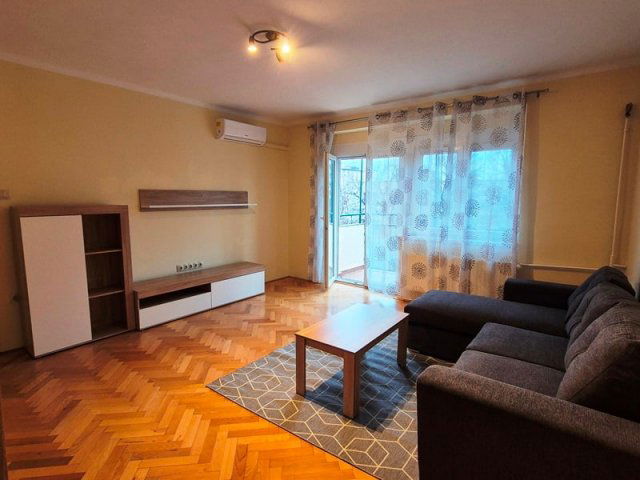 Kiadó téglalakás, albérlet, Pécsett 150 E Ft / hó, 1 szobás