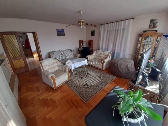 Eladó családi ház, Budapesten, XVIII. kerületben 220 M Ft