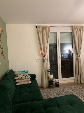 Kiadó panellakás, albérlet, Pécsett, Veres Péter utcában