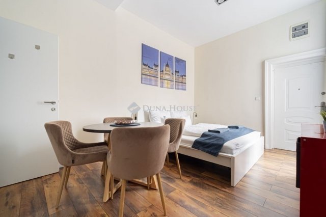 Eladó téglalakás, Budapesten, VI. kerületben 229 M Ft, 6 szobás